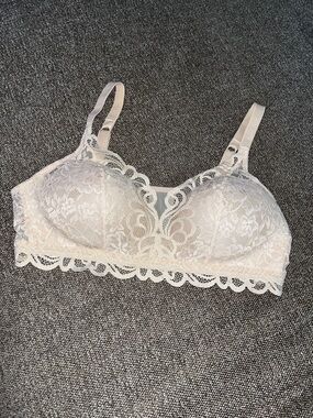 Bali Lace wireless Bra beige size M (30B)